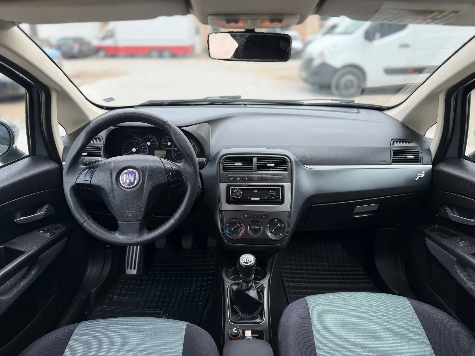 Fiat Punto 1.4i 90 ГАЗ!, снимка 14 - Автомобили и джипове - 56181678
