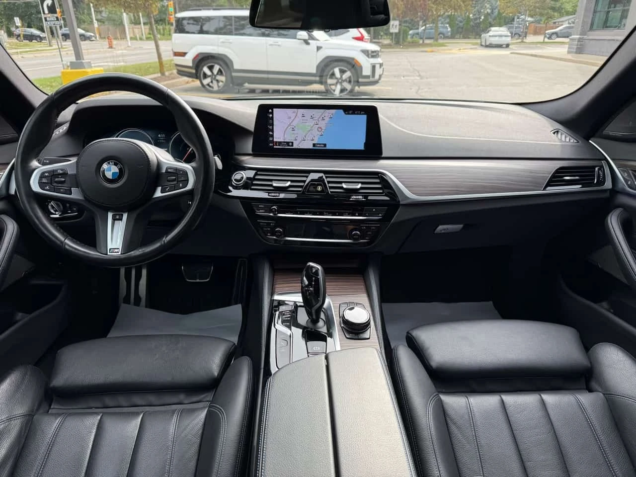 BMW 530E * xDrive iPerformance * CARFAX * ЦЕНА ДО БГ, снимка 9 - Автомобили и джипове - 56182137