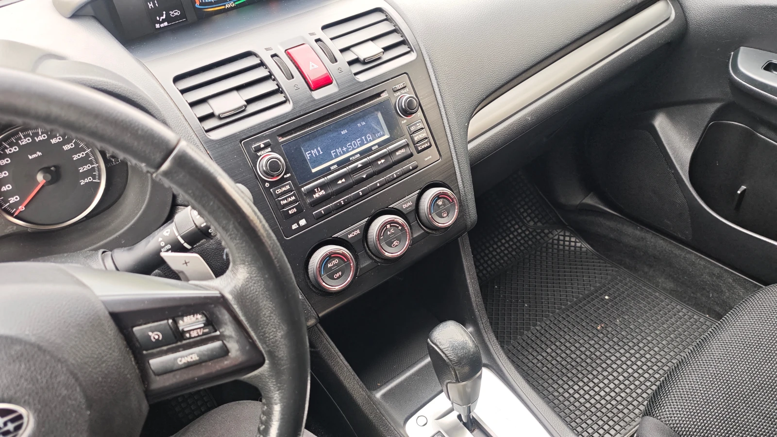 Subaru XV, снимка 12 - Автомобили и джипове - 56522070