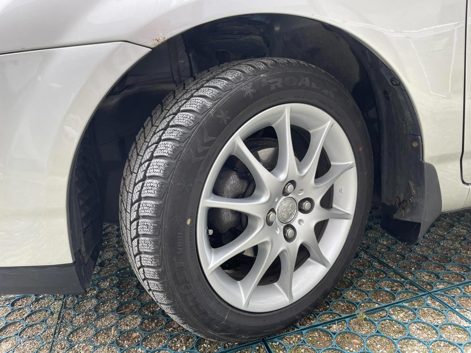 Toyota Corolla 1.6i, снимка 12 - Автомобили и джипове - 56601287