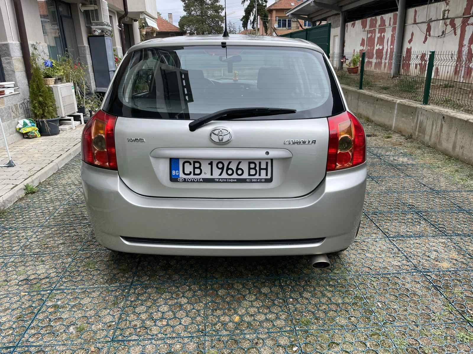 Toyota Corolla 1.6i, снимка 4 - Автомобили и джипове - 56601287