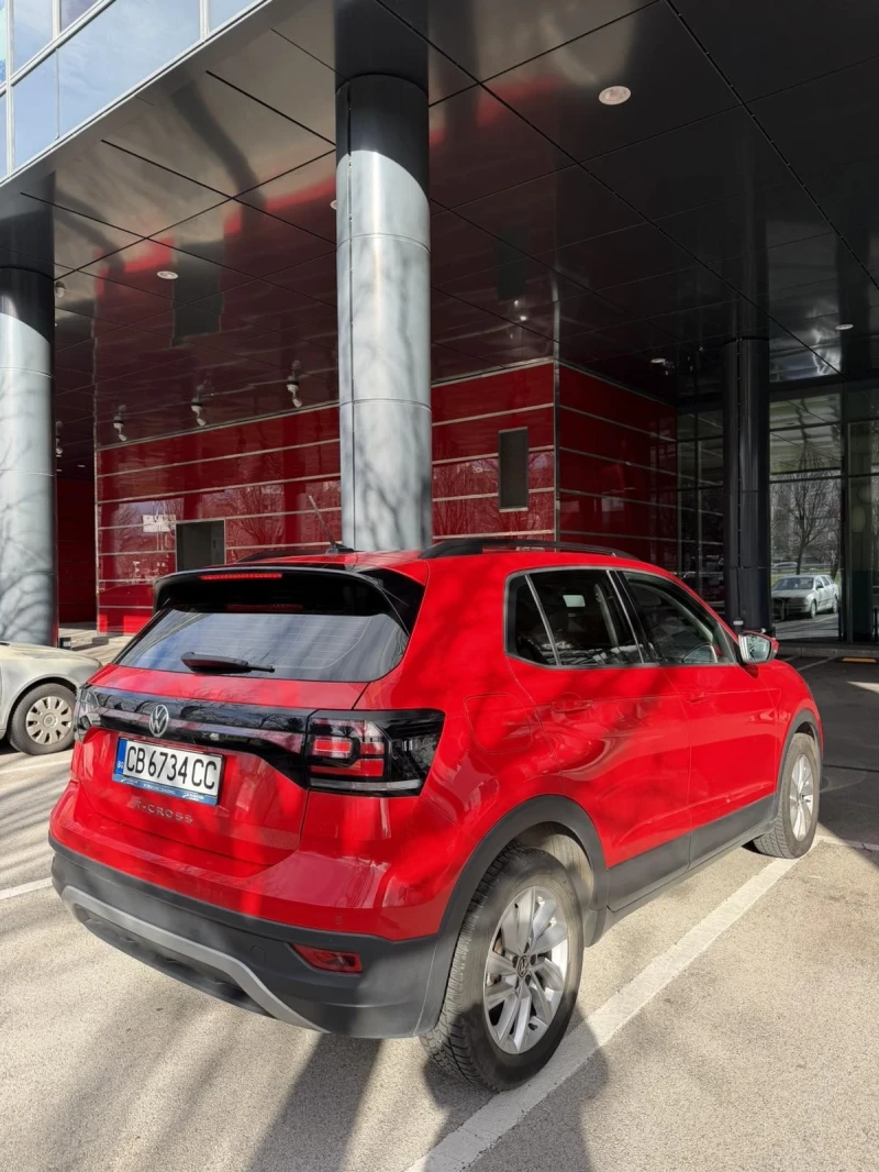 VW T-Cross, снимка 4 - Автомобили и джипове - 53065349