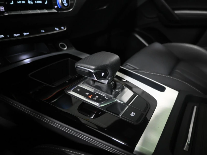Audi Q5 Progressiv S-Line  С РЕГИСТРАЦИЯ & АВТО КРЕДИТ, снимка 14 - Автомобили и джипове - 53256557