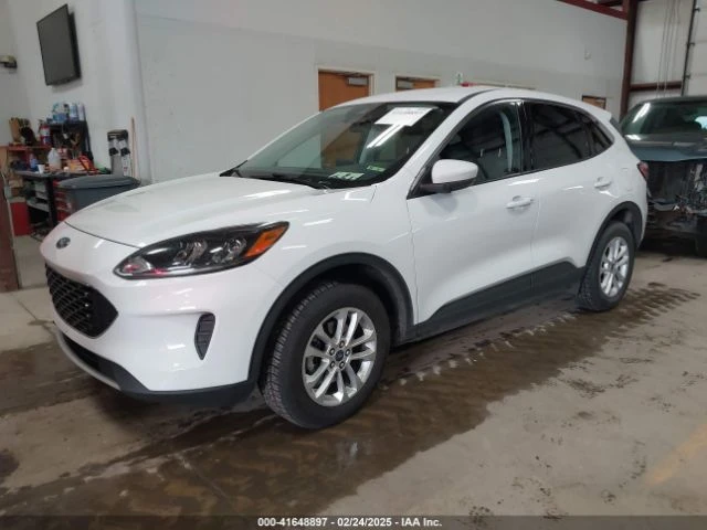 Ford Escape * SE* CARFAX* , снимка 3 - Автомобили и джипове - 49344731