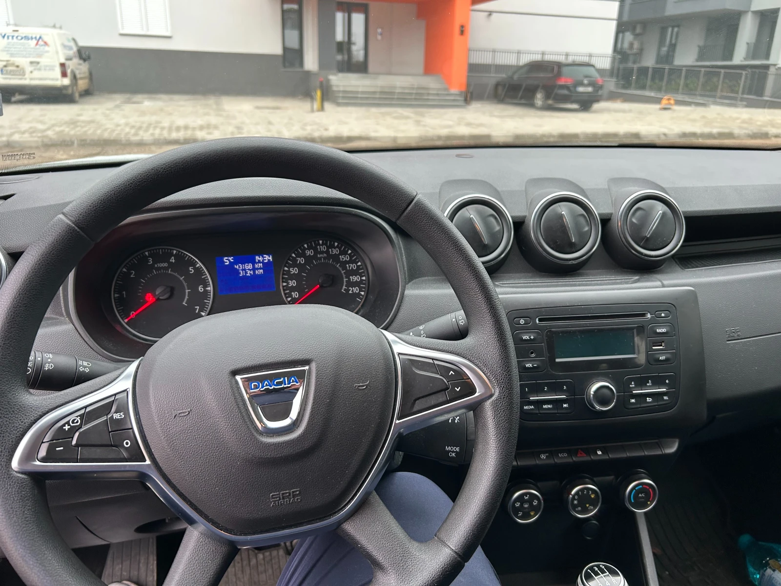 Dacia Duster 1.0 Tce LPG, ГАРАНЦИЯ до 06.2025! БЕЗ ЗАБЕЛЕЖКИ! - изображение 6