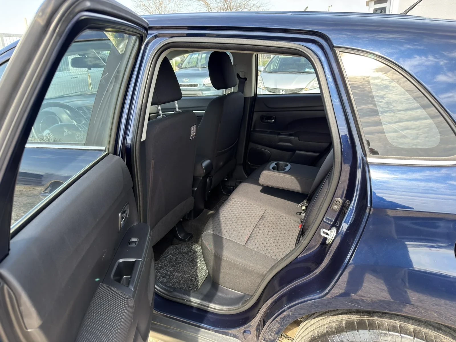 Mitsubishi ASX 1.6i Swiss, снимка 15 - Автомобили и джипове - 54164262