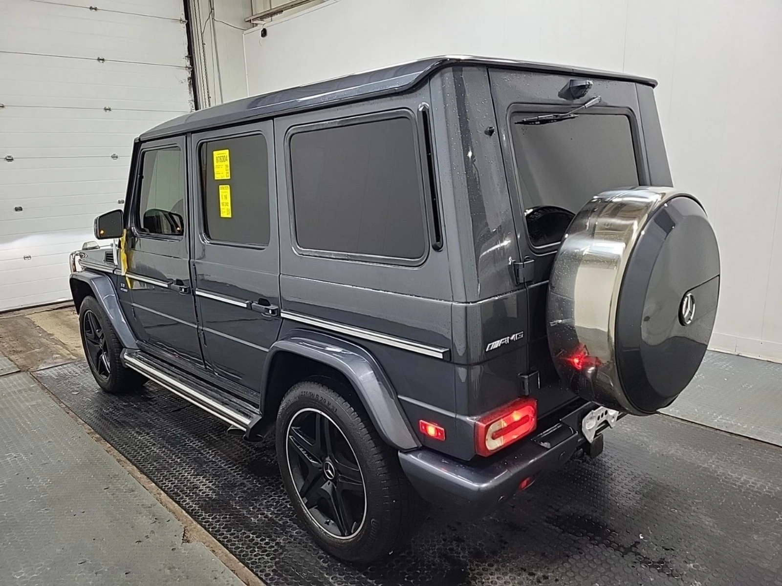 Mercedes-Benz G 63 AMG AWD* АвтоКредит* (ЦЕНА ДО БГ), снимка 4 - Автомобили и джипове - 54429275