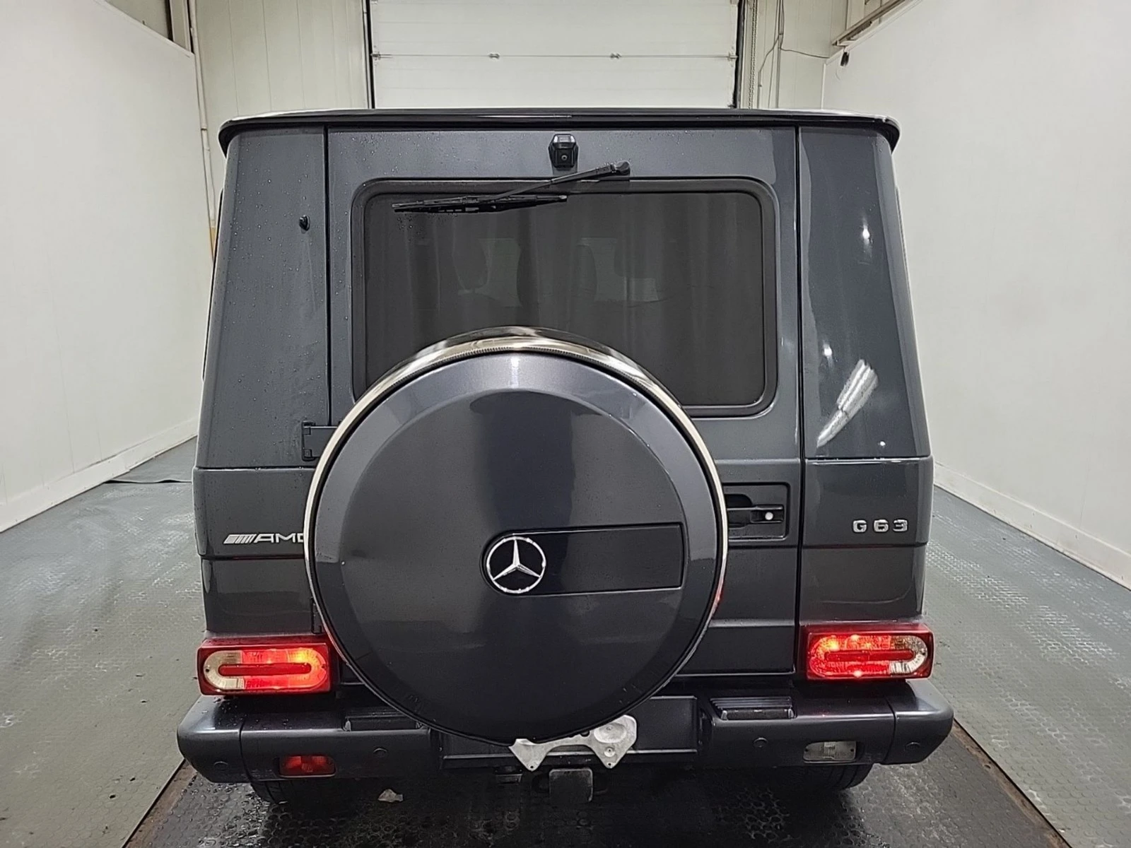 Mercedes-Benz G 63 AMG AWD* АвтоКредит* (ЦЕНА ДО БГ), снимка 5 - Автомобили и джипове - 54429275