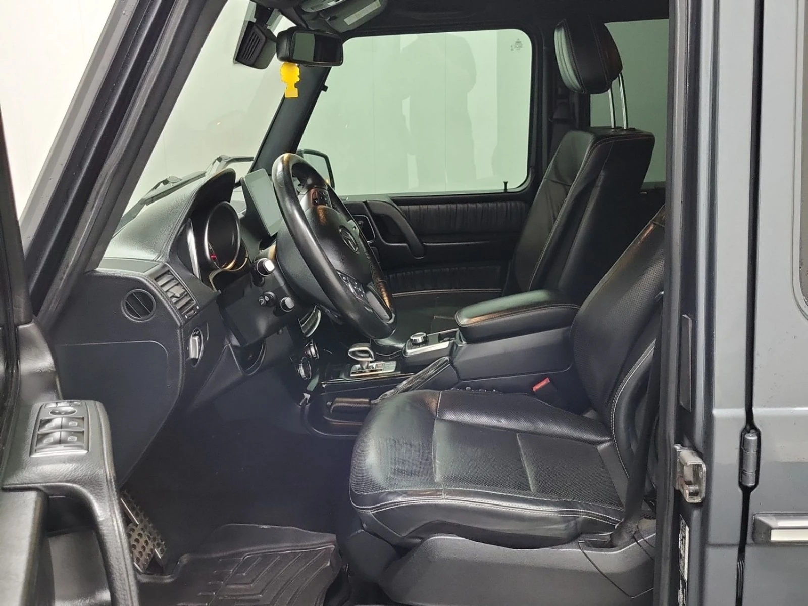 Mercedes-Benz G 63 AMG AWD* АвтоКредит* (ЦЕНА ДО БГ), снимка 7 - Автомобили и джипове - 54429275