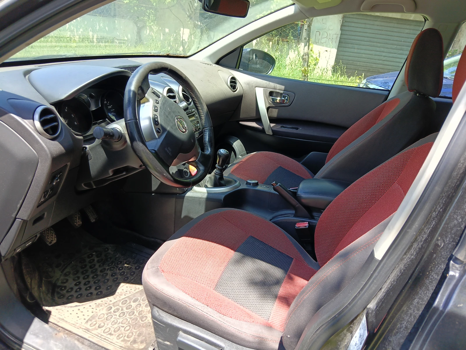 Nissan Qashqai, снимка 2 - Автомобили и джипове - 54757505
