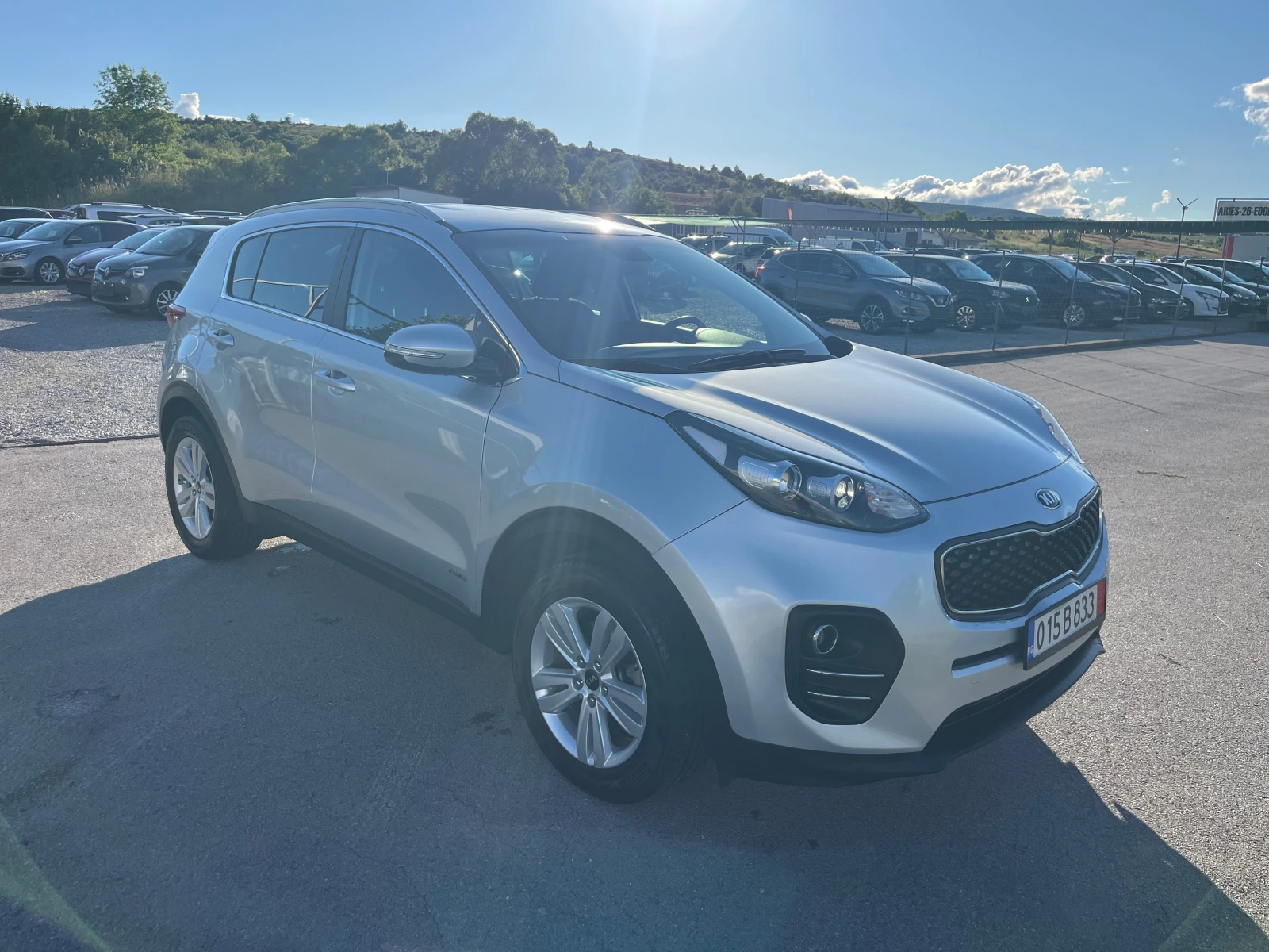 Kia Sportage 1.6 NAVI , снимка 2 - Автомобили и джипове - 54782907