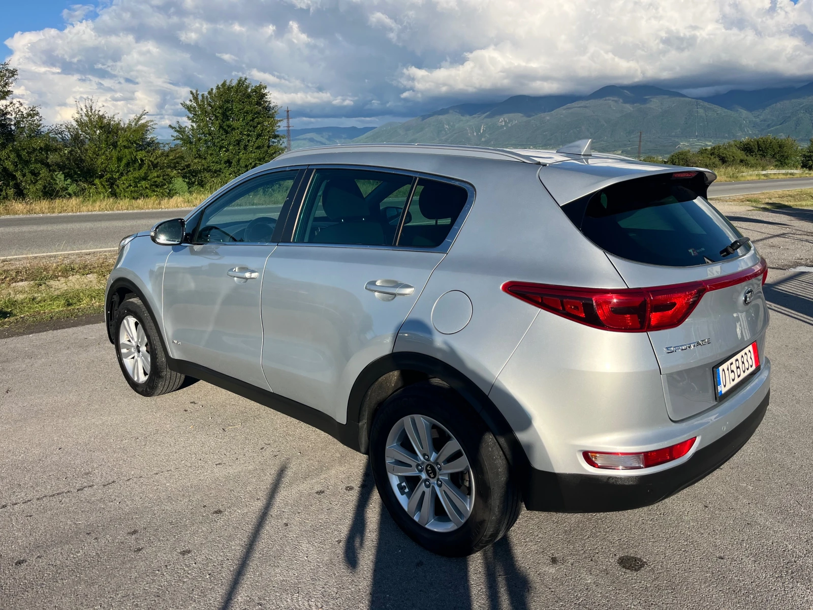 Kia Sportage 1.6 NAVI , снимка 6 - Автомобили и джипове - 54782907