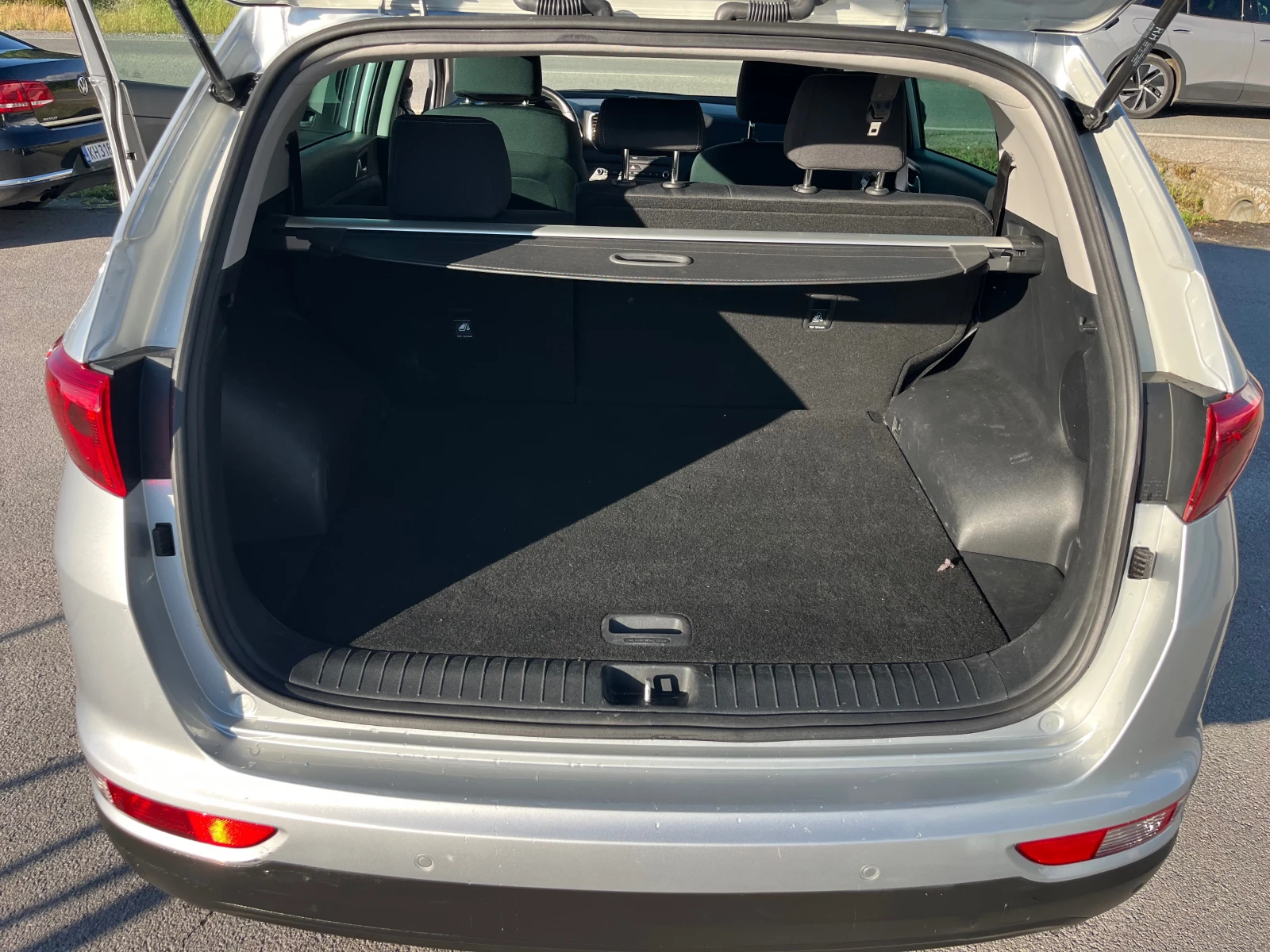 Kia Sportage 1.6 NAVI , снимка 13 - Автомобили и джипове - 54782907