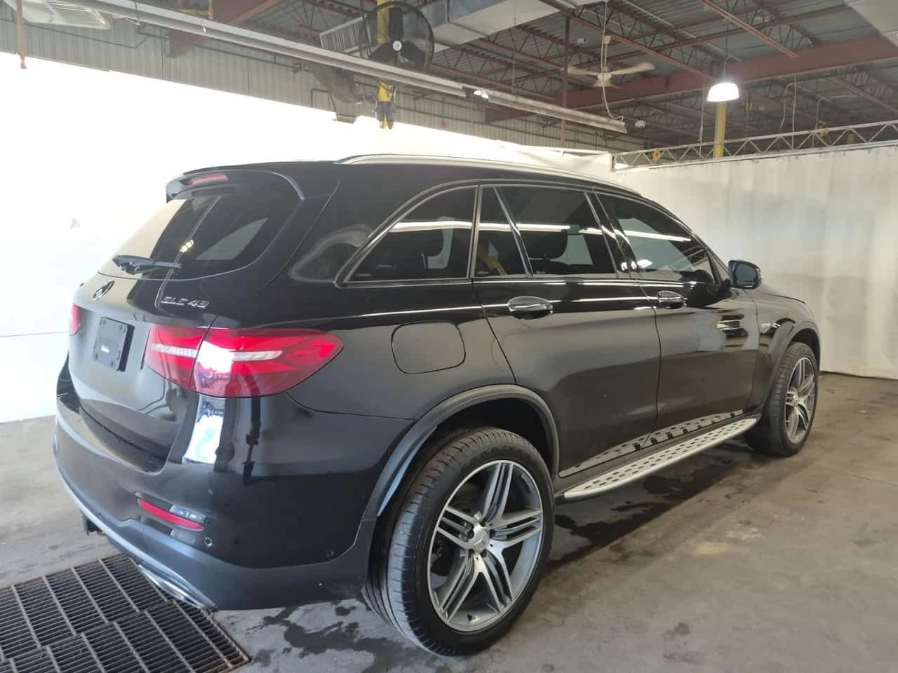 Mercedes-Benz GLC 43 AMG  | DISTRONIC | BURMESTER | MEMORY | PANO , снимка 3 - Автомобили и джипове - 54944974