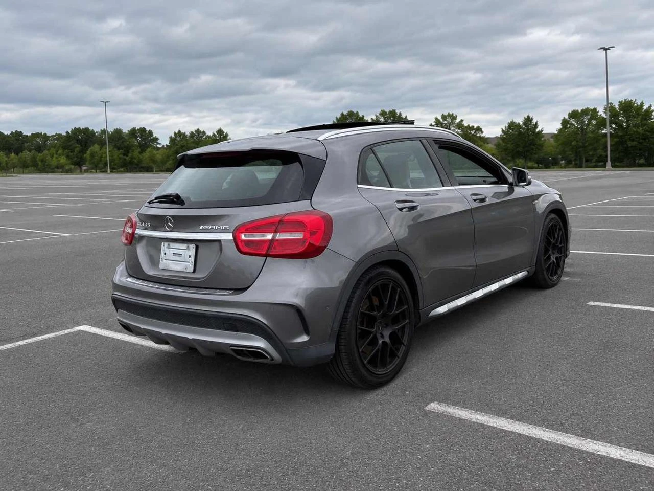Mercedes-Benz GLA 45 AMG PERFORMANCE PACKAGE* Подгреви* Панорама* Камера* , снимка 3 - Автомобили и джипове - 55046279