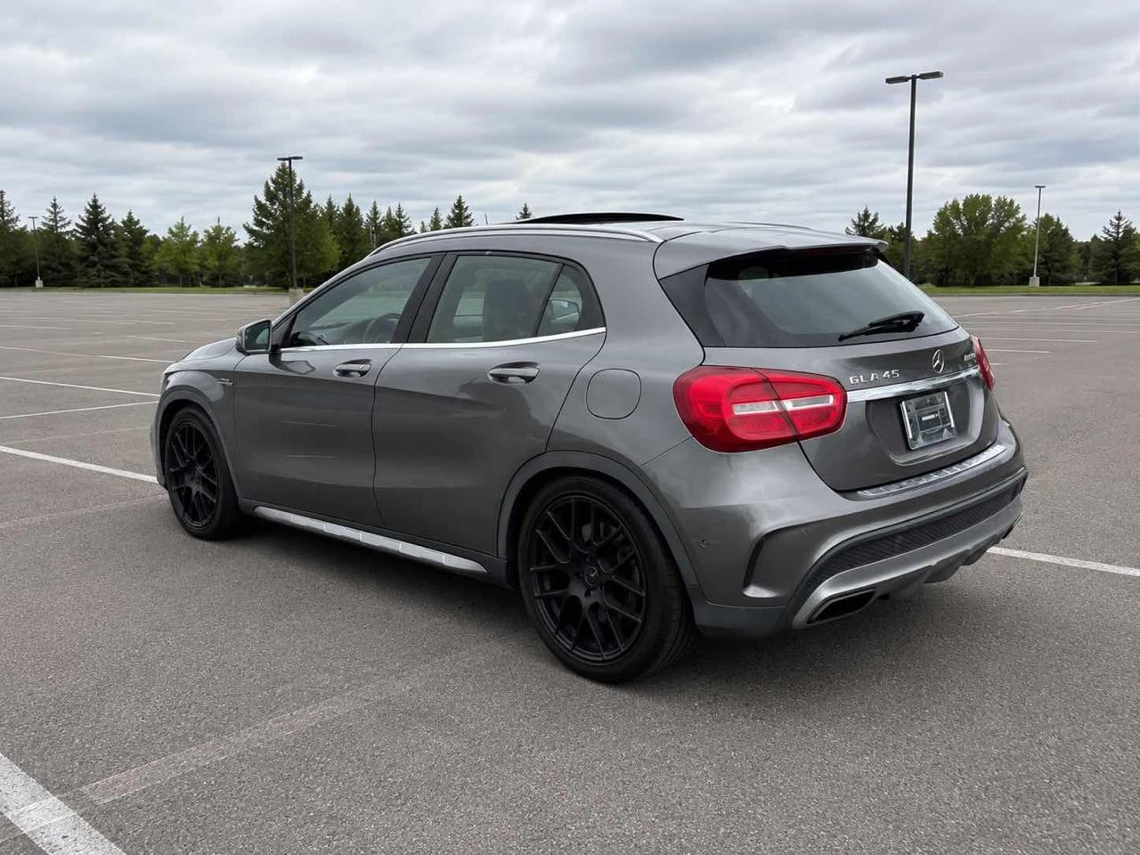 Mercedes-Benz GLA 45 AMG PERFORMANCE PACKAGE* Подгреви* Панорама* Камера* , снимка 4 - Автомобили и джипове - 55046279
