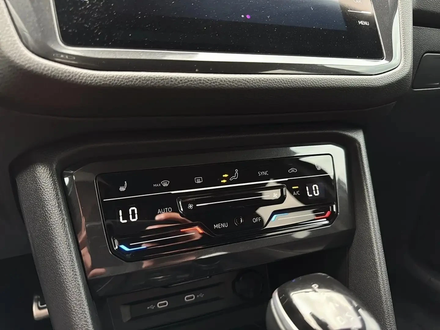 VW Tiguan COMFORTLINE R LINE ЦЕНА ДО БЪЛГАРИЯ АВТОКРЕДИТ, снимка 16 - Автомобили и джипове - 55527916
