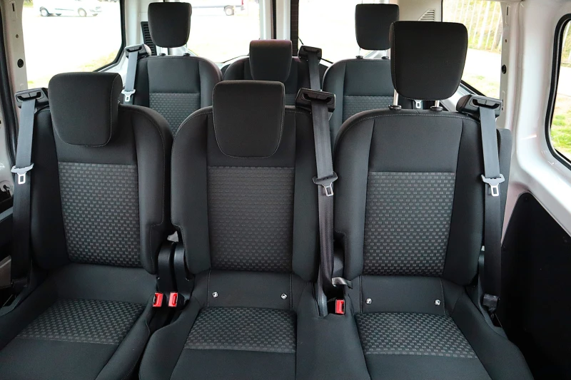 Ford Transit 2.2TDCi L1 Trend, снимка 10 - Бусове и автобуси - 52367125