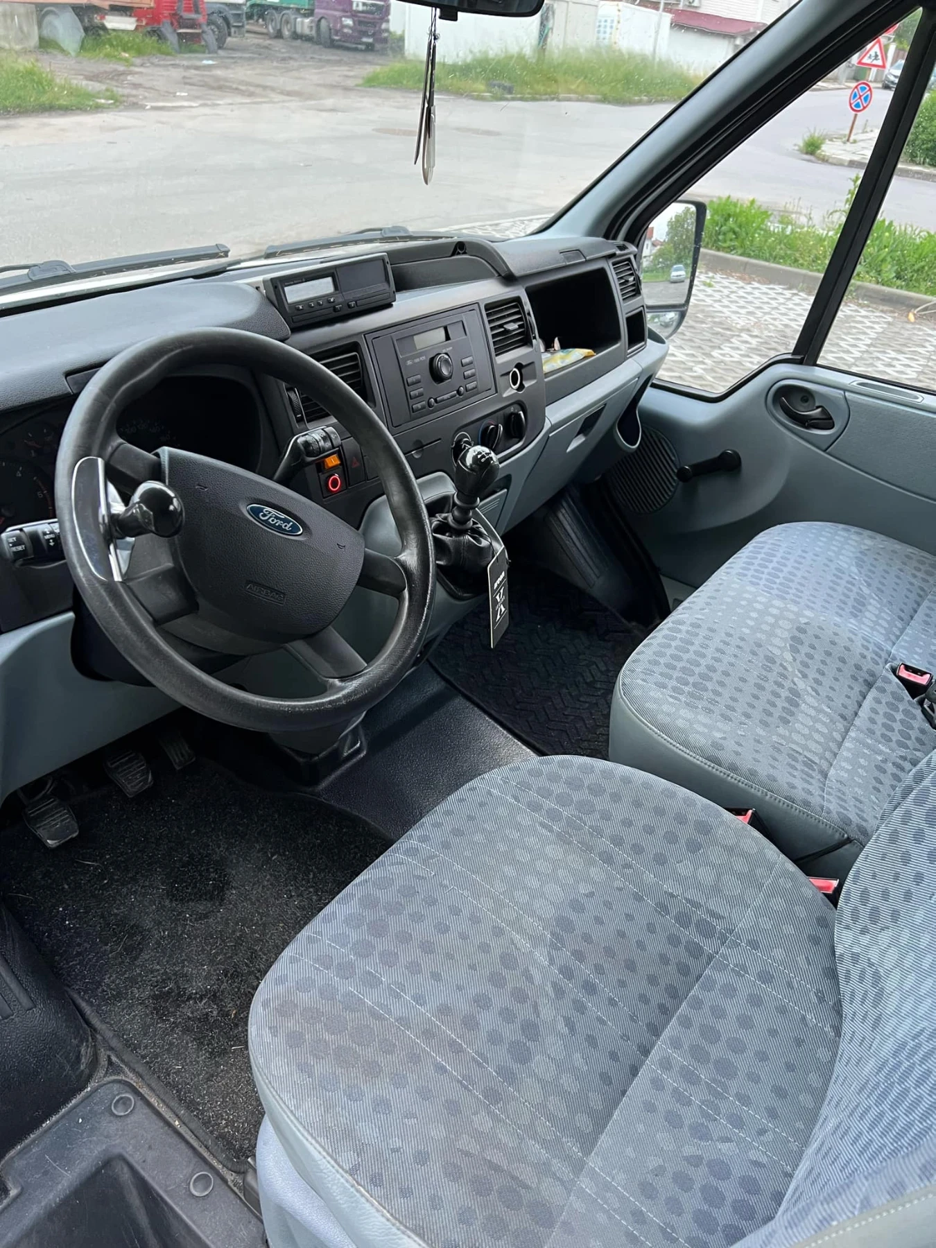 Ford Transit 2.2  - изображение 2