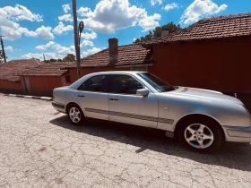 Mercedes-Benz E 200, снимка 2