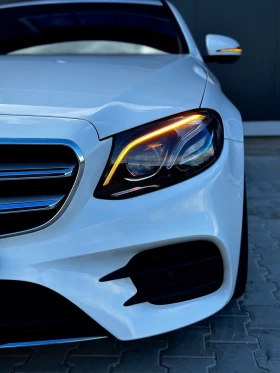 Обява за продажба на Mercedes-Benz E 220 Серв.ист, AMG, BURMESTER, MULTIBEAM ~47 500 лв. - изображение 1