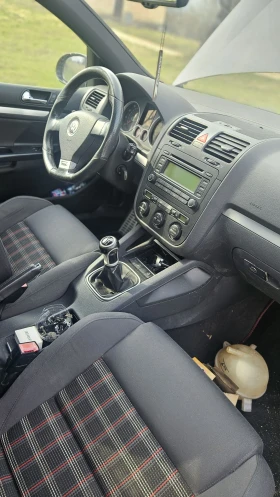 VW Golf GTI - 2200 € / 4302.83 лв. - 24123878 5
