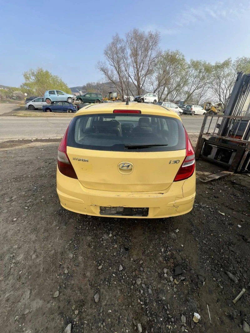 Hyundai I30 1.4 benzin, снимка 2 - Автомобили и джипове - 47433352