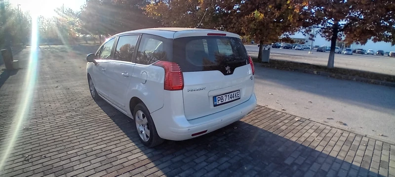 Peugeot 5008 Уникат!!!!!, снимка 4 - Автомобили и джипове - 47859650