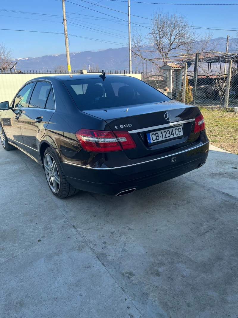 Mercedes-Benz E 500, снимка 3 - Автомобили и джипове - 49279343