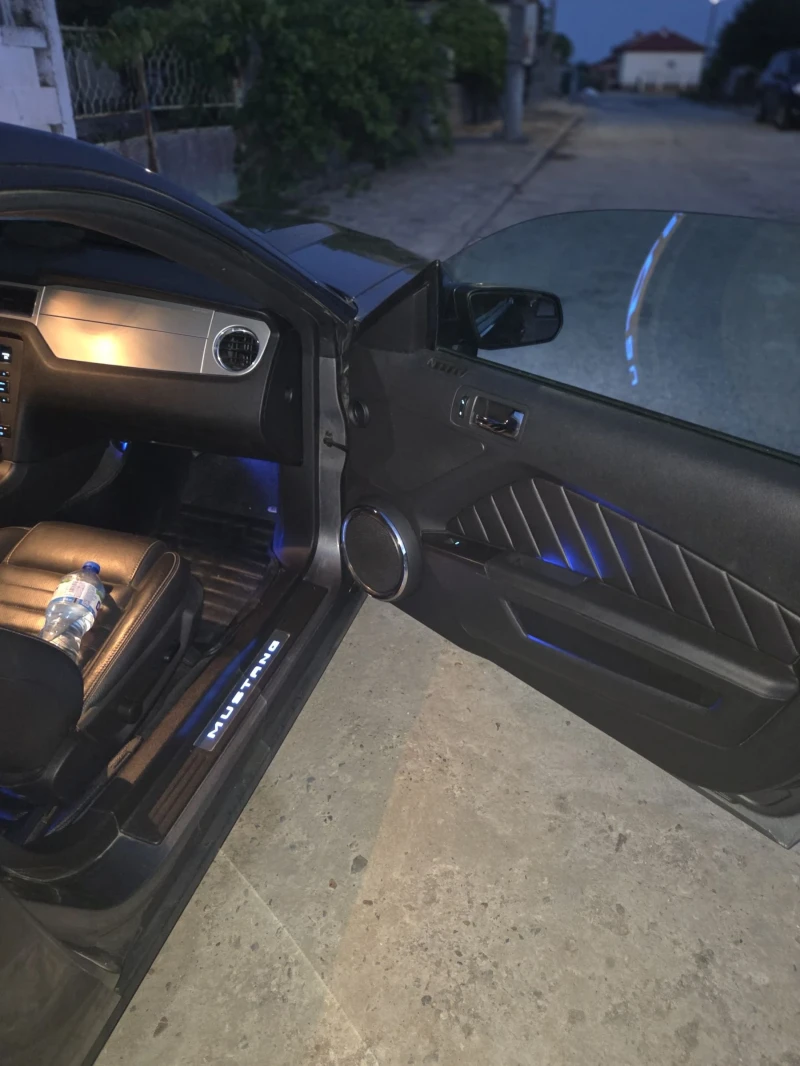 Ford Mustang, снимка 8 - Автомобили и джипове - 52483481