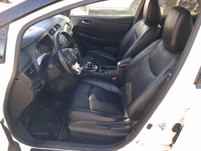 Nissan Leaf  Коледна цена 32К, снимка 9 - Автомобили и джипове - 52615929