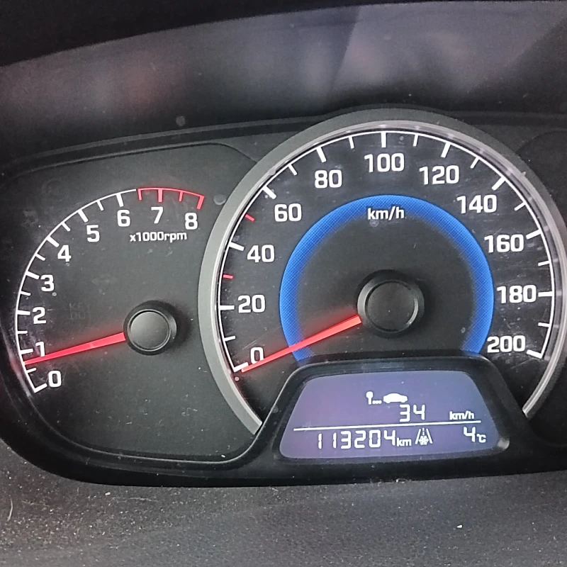 Hyundai I10 Бензинов, снимка 4 - Автомобили и джипове - 53261208