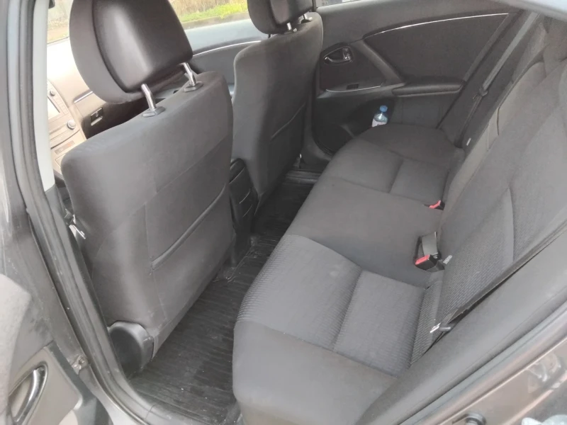 Toyota Avensis, снимка 8 - Автомобили и джипове - 53393067