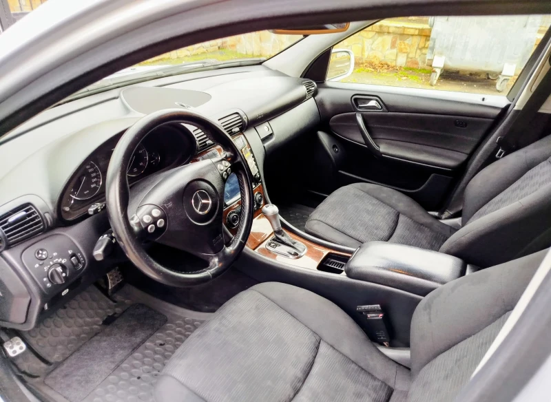 Mercedes-Benz C 220 W203 2.2CDI Facelift , снимка 13 - Автомобили и джипове - 53402584