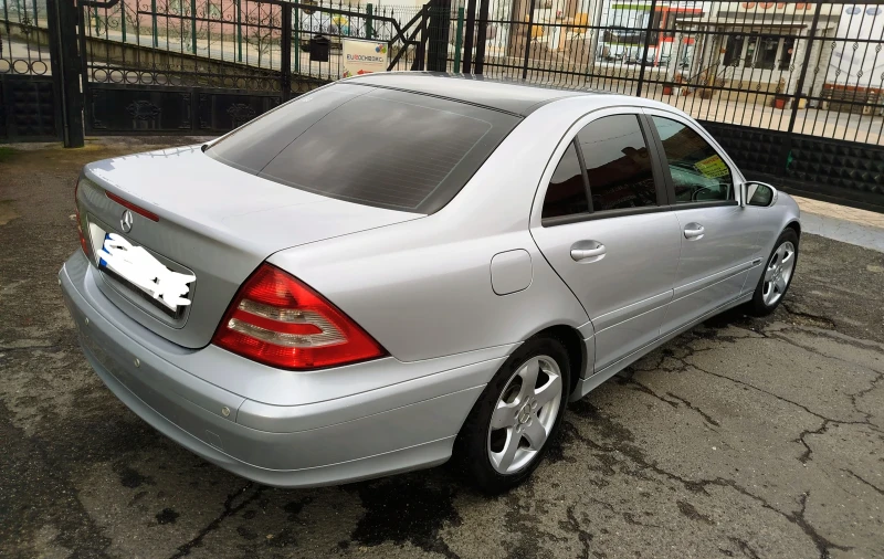 Mercedes-Benz C 220 W203 2.2CDI Facelift , снимка 5 - Автомобили и джипове - 53402584