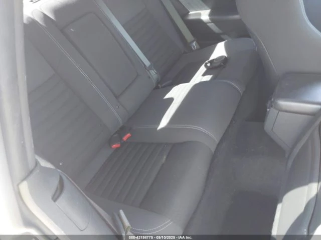 Dodge Challenger SRT8 CORE | Mobile.bg   13