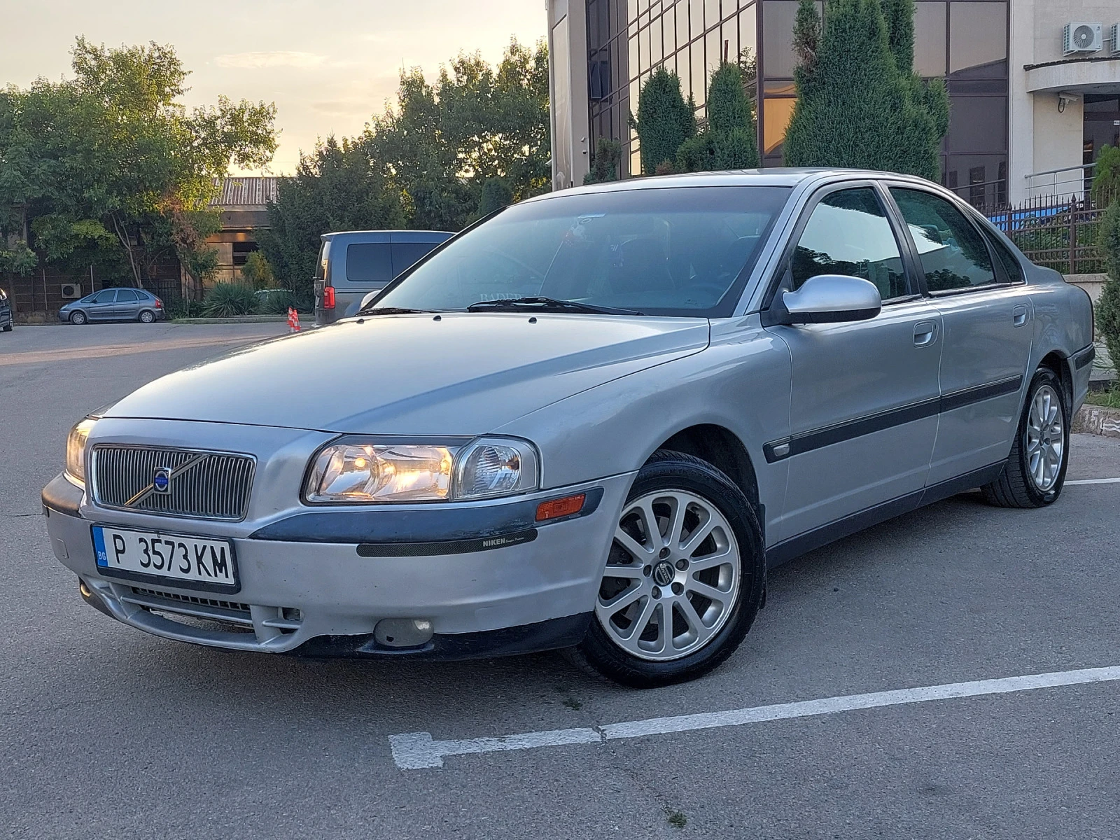 Volvo S80 2.5TDI * РЕГИСТРИРАН И ОБСЛУЖЕН *  - изображение 3