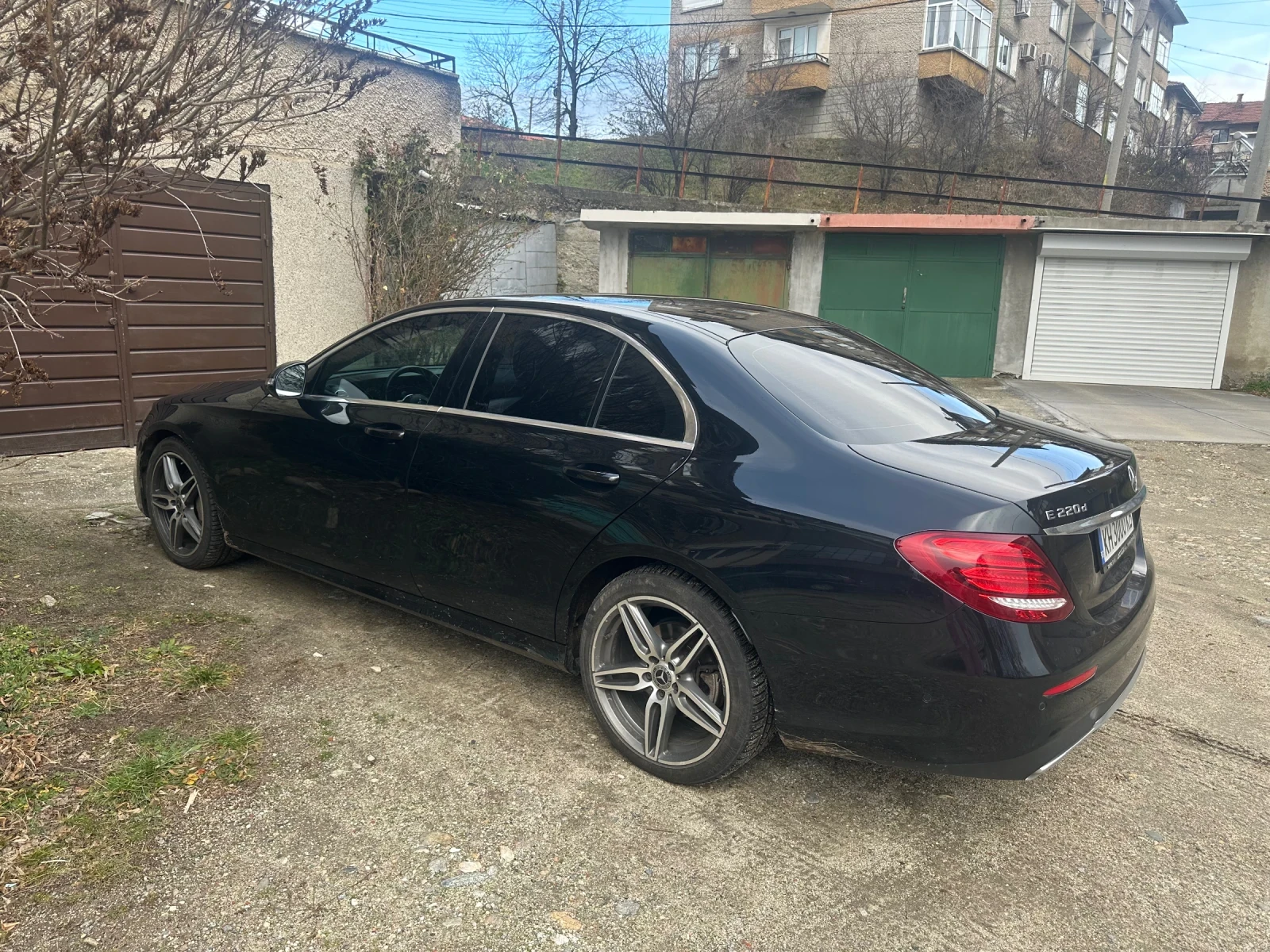 Mercedes-Benz E 220 D 4x4 - изображение 5