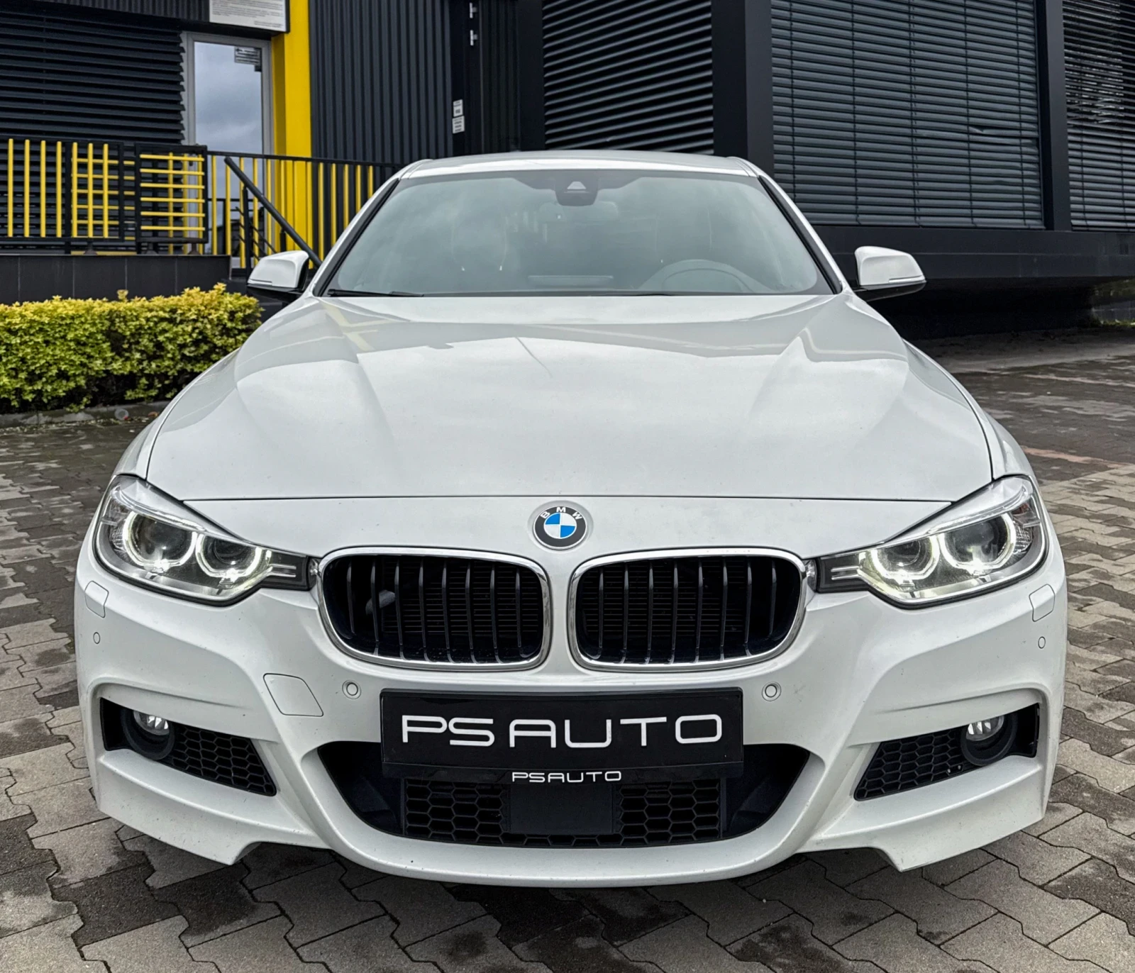 BMW 335 X-Drive INDIVIDUAL / FULL  | Mobile.bg   2