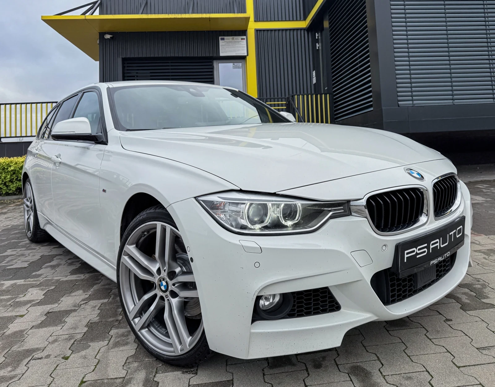 BMW 335 X-Drive INDIVIDUAL / FULL  | Mobile.bg   3