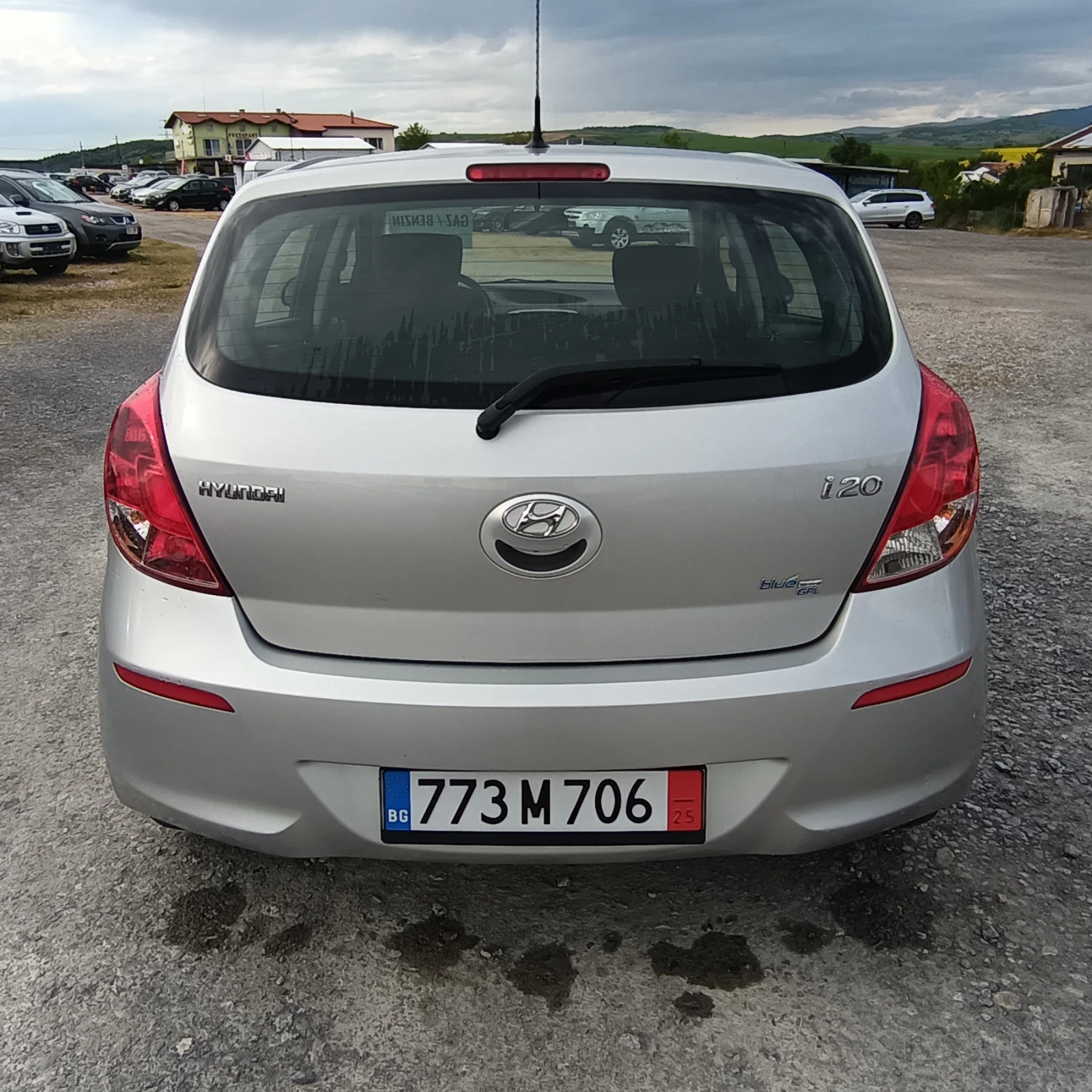 Hyundai I20 Бензинов, снимка 6 - Автомобили и джипове - 54393344