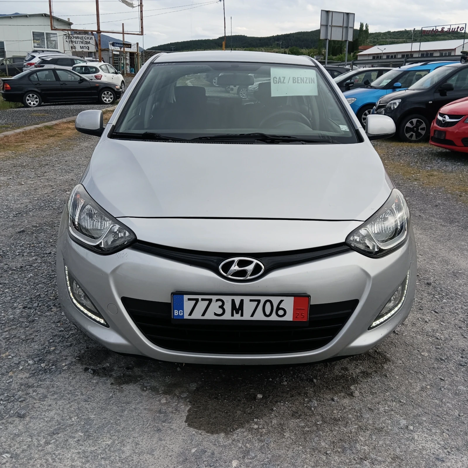 Hyundai I20 Бензинов, снимка 2 - Автомобили и джипове - 54393344