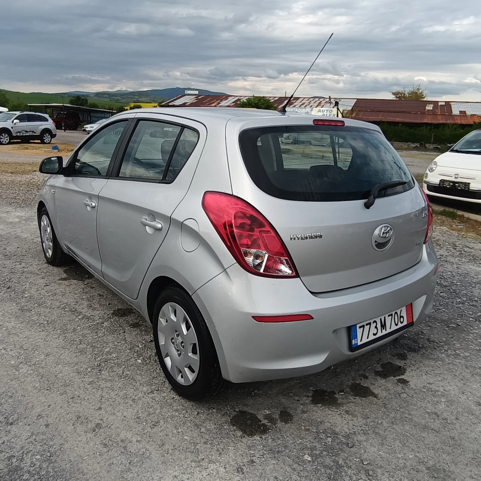 Hyundai I20 Бензинов, снимка 5 - Автомобили и джипове - 54393344