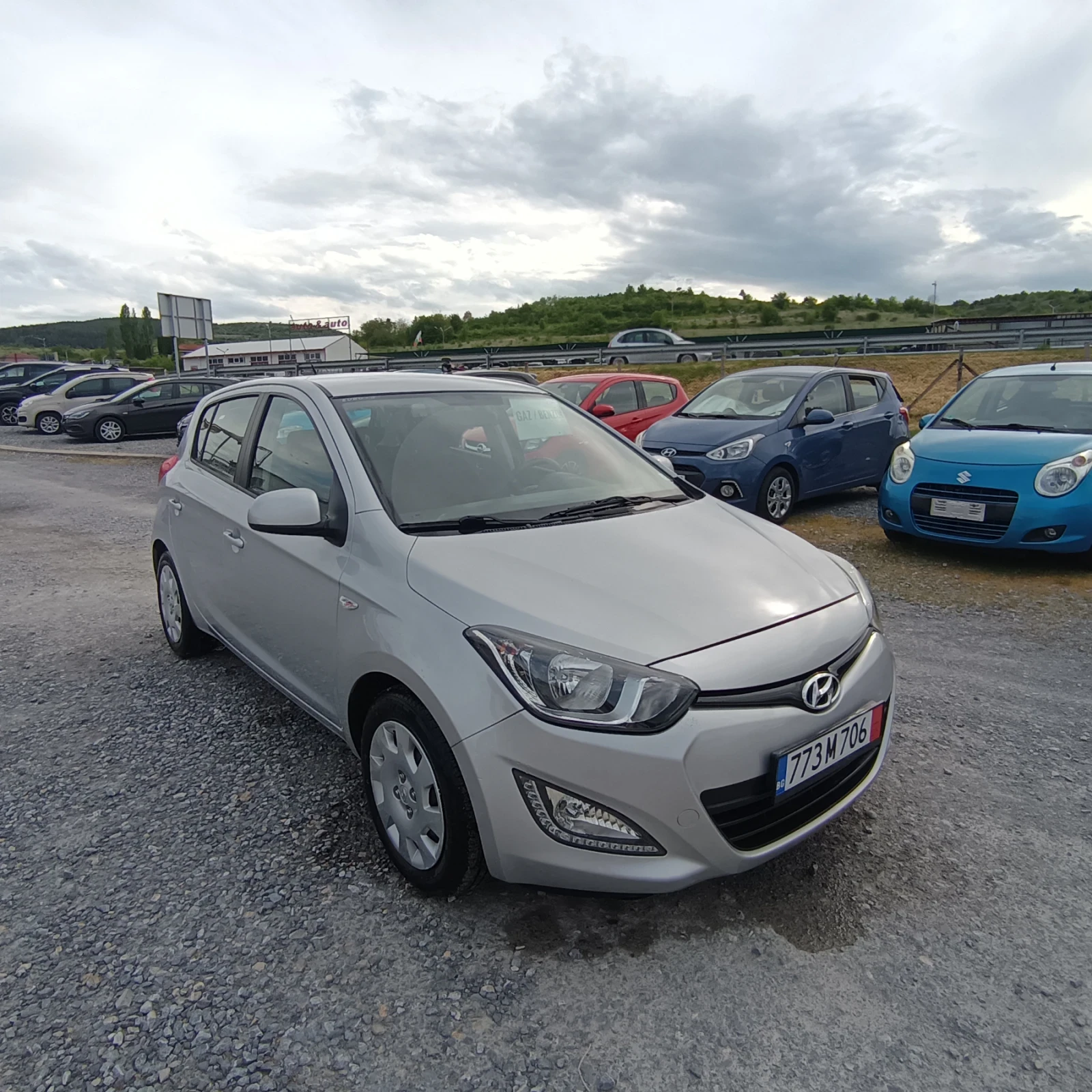 Hyundai I20 Бензинов, снимка 9 - Автомобили и джипове - 54393344