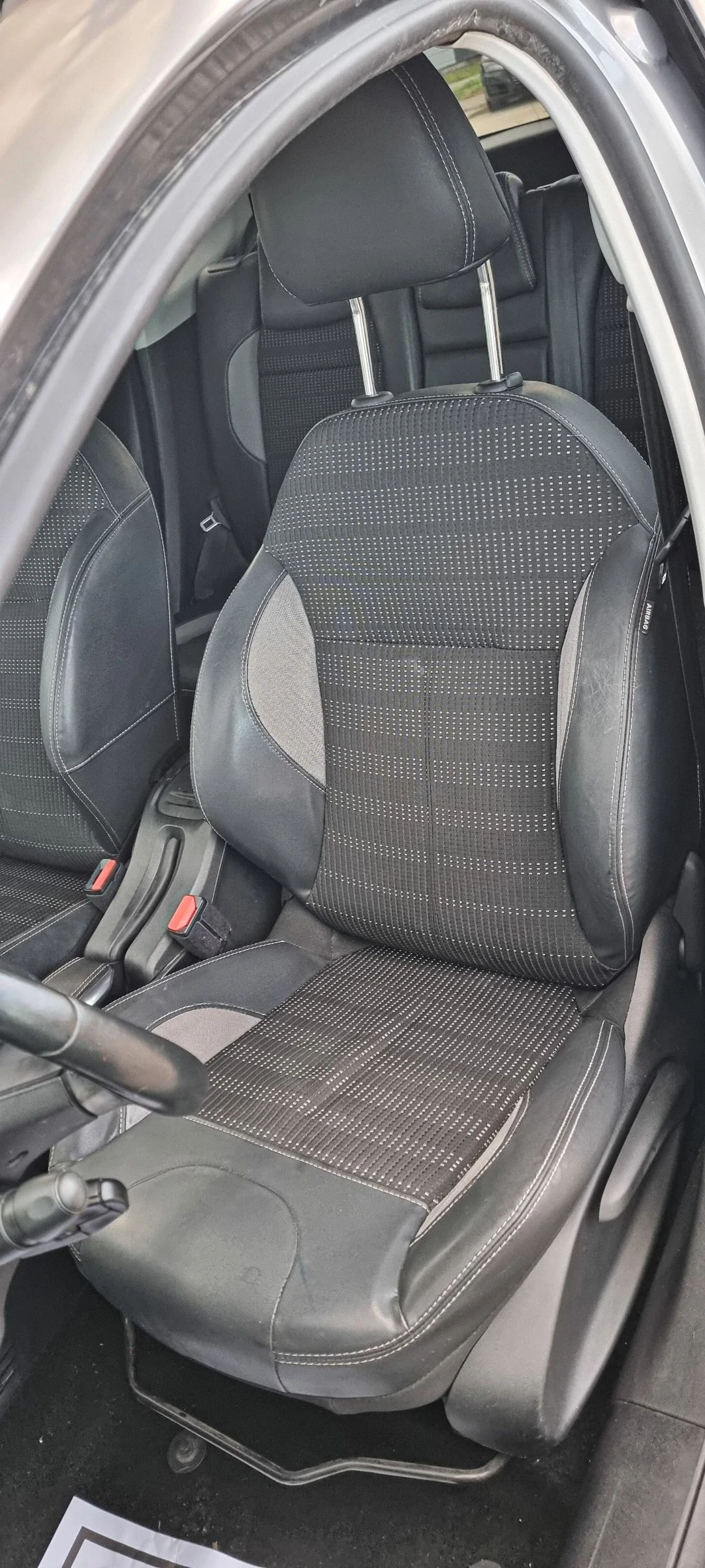 Peugeot 2008 1.6 е hdi allure - изображение 10