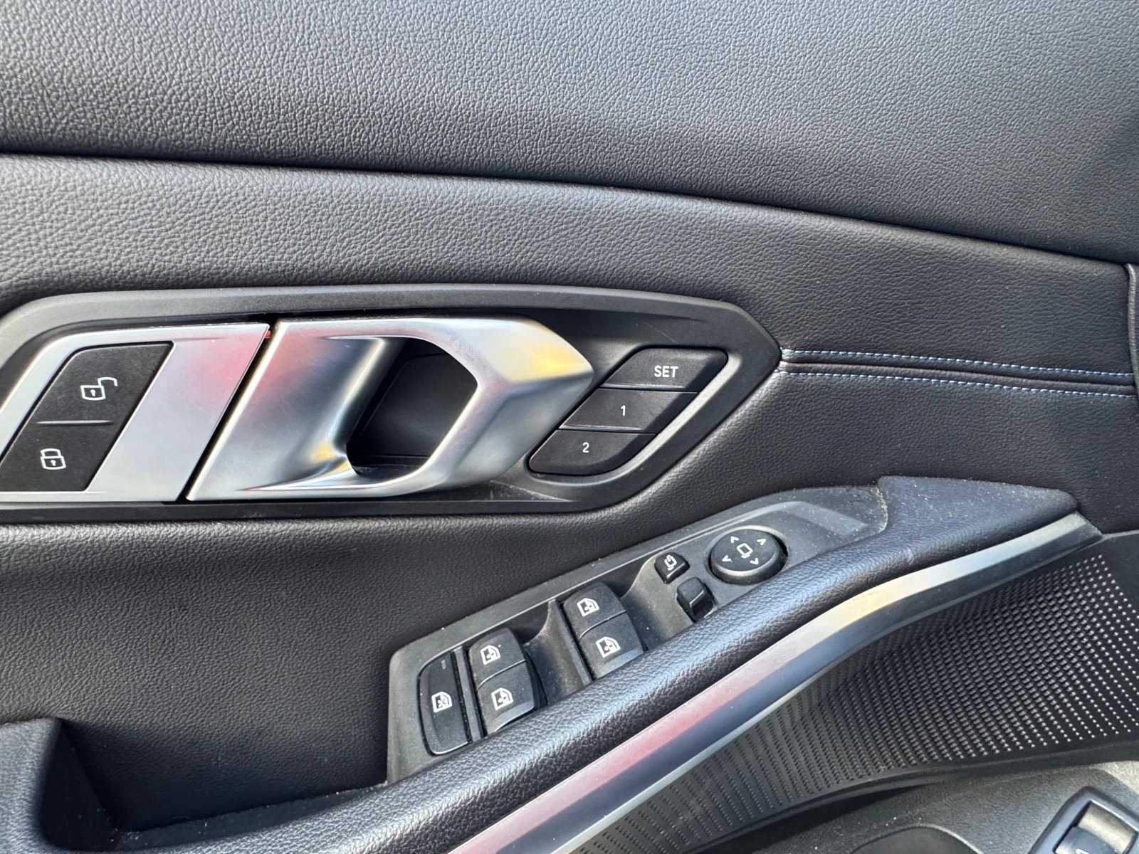 BMW 320 320i xDrive, снимка 6 - Автомобили и джипове - 53919469