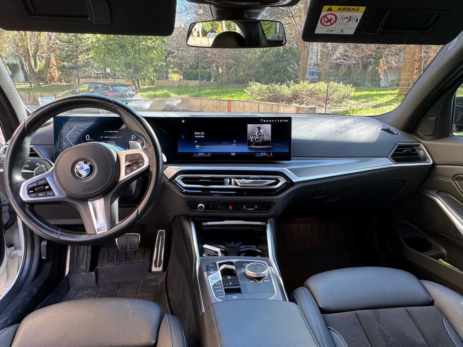 BMW 320 320i xDrive, снимка 14 - Автомобили и джипове - 53919469