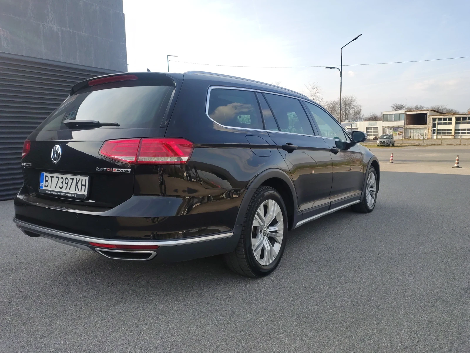 VW Alltrack 2.0TDI/190к.с/B8/4x4/АВТОМАТ/ТЕГЛИЧ/ТЕМП/НАВИ/ТОП!, снимка 5 - Автомобили и джипове - 53879777