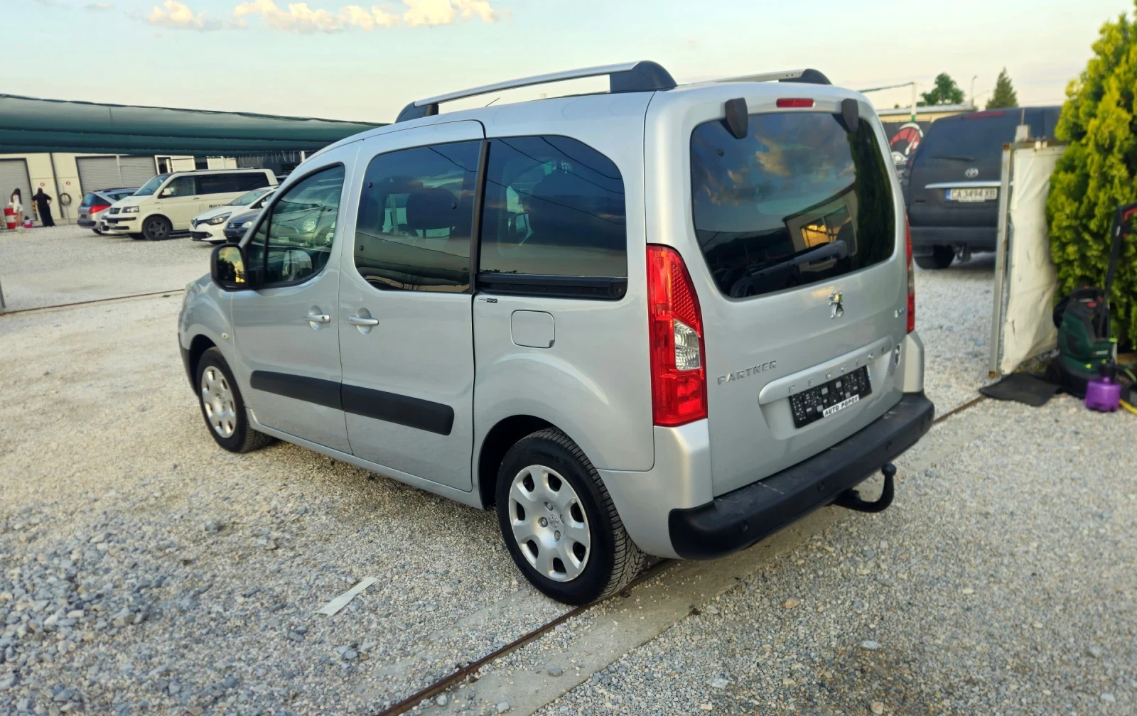 Peugeot Partner 1.6HDI.109кс.2010.Панорама.ТОП., снимка 7 - Автомобили и джипове - 54684558