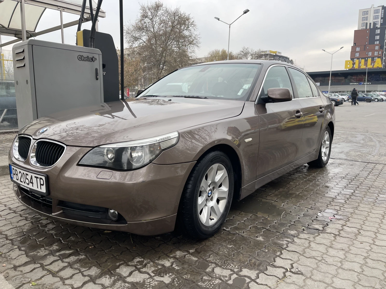 BMW 520, снимка 3 - Автомобили и джипове - 54903400